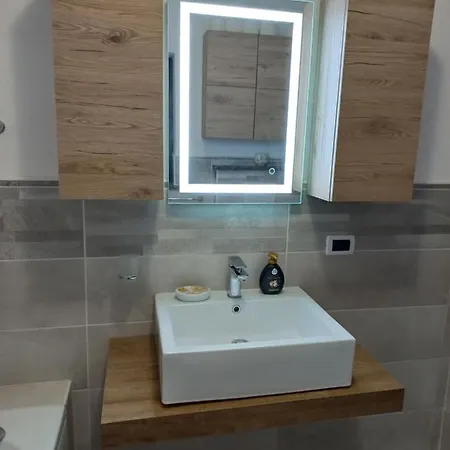 빌라 Maison Fleurie 기그노드