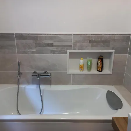 Maison Fleurie 기그노드